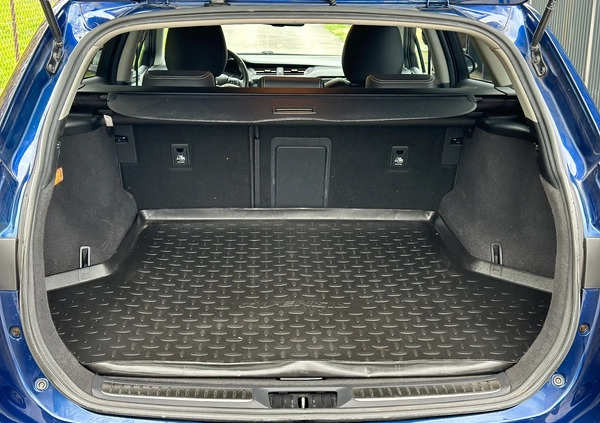 Toyota Avensis cena 66900 przebieg: 106000, rok produkcji 2018 z Kraków małe 121